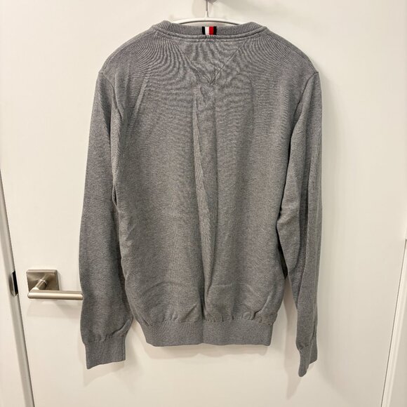 Tommy Hilfiger Men's Sweatshirt Gray Size M - NWOT - Picture 2 of 8